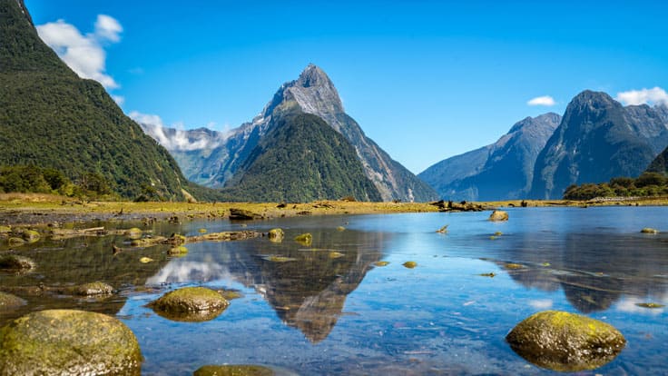 milford sound new zealand