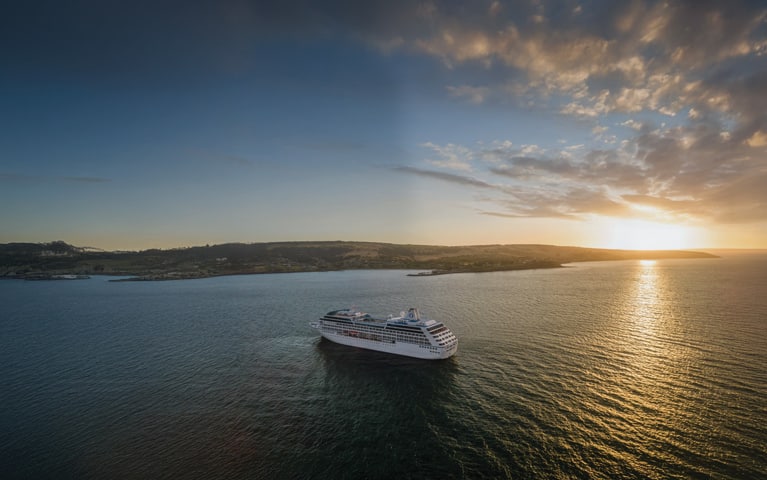 Oceania Aurelia at Sea