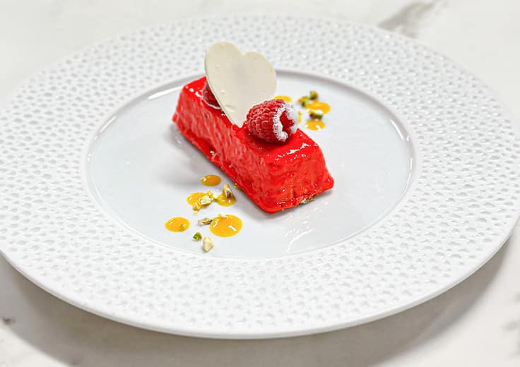 Lemongrass & Raspberry Love Cake