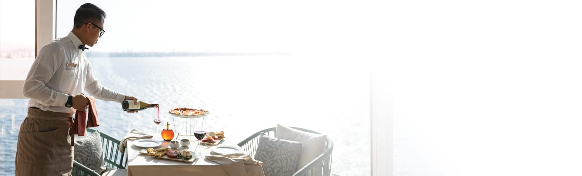Relaxed dining aboard Oceania Aurelia