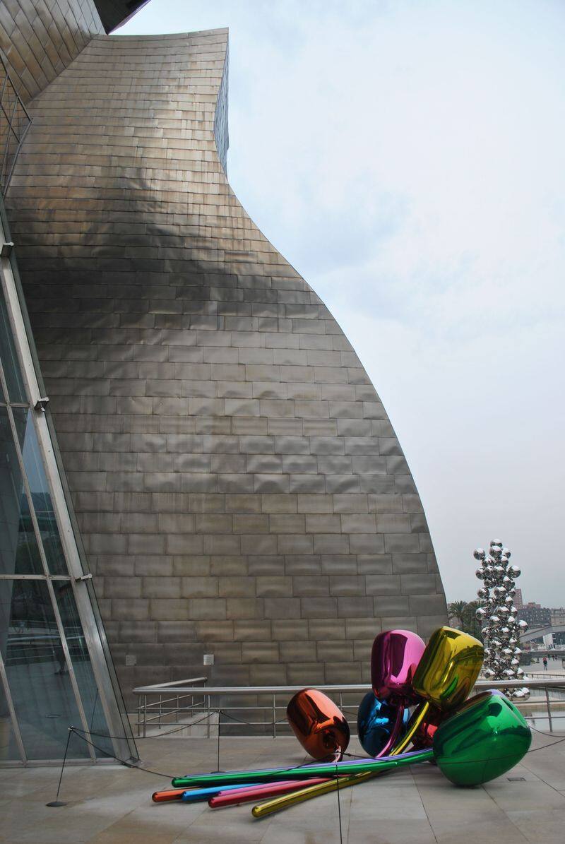 Far Tulips Far Tulips