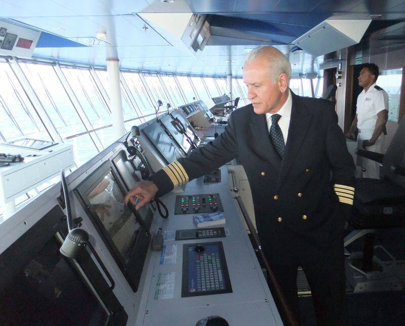 Captain Gives Bridge Tour