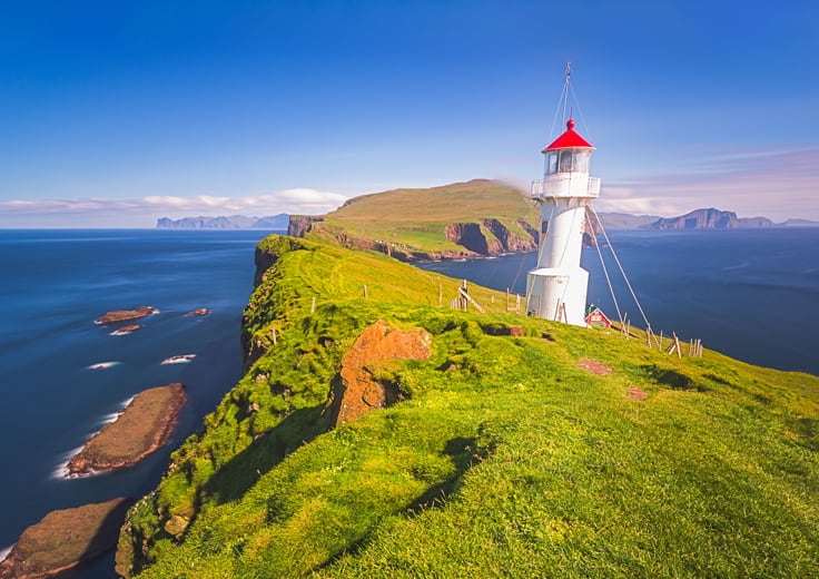 14 Sirena from REYKJAVIK to EDINBURGH  SIR250811