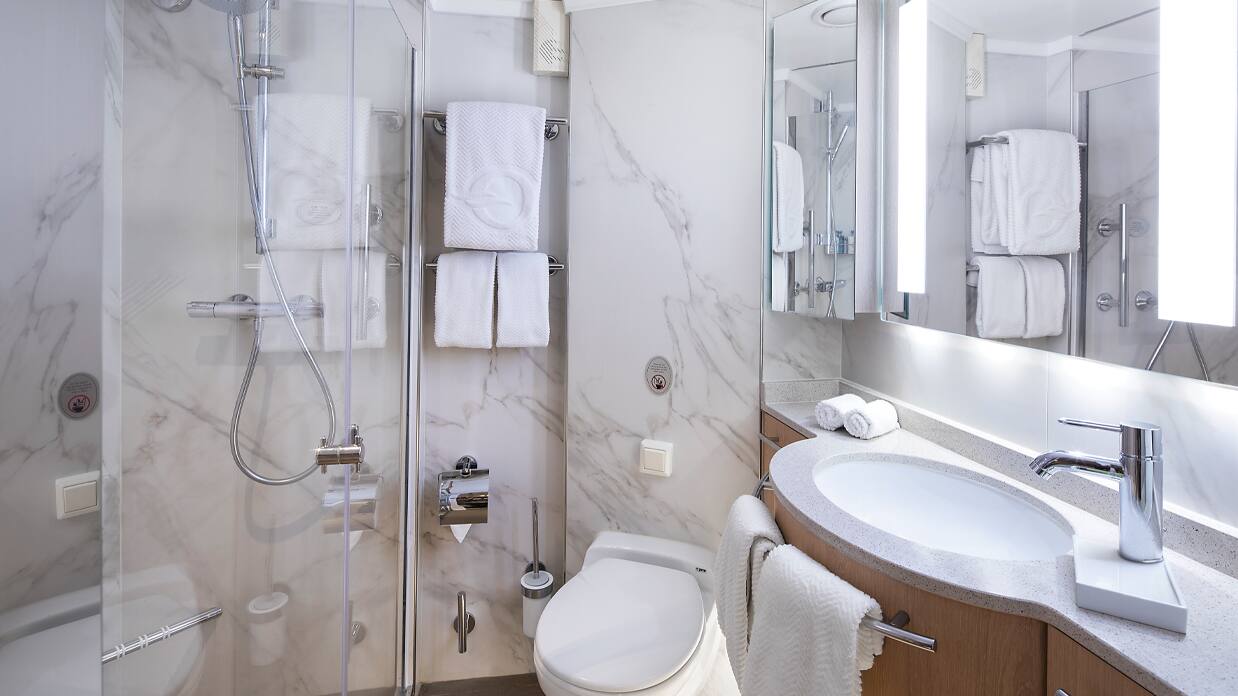 Sirena's Penthouse Suite