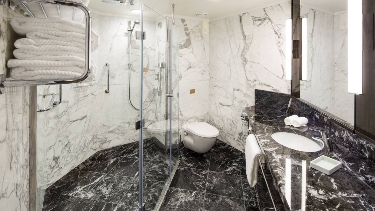 Sirena's Vista Suite